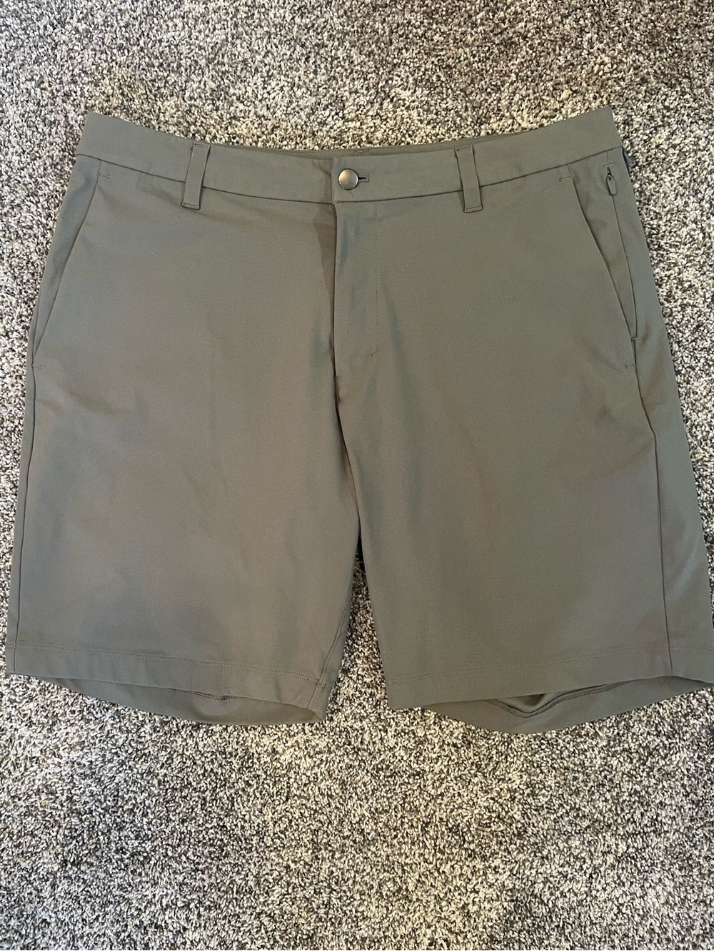 Men's Lululemon Shorts - Olive